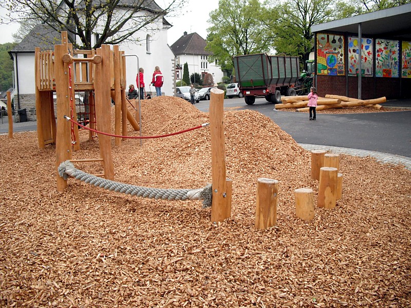 playground-on-woodchips